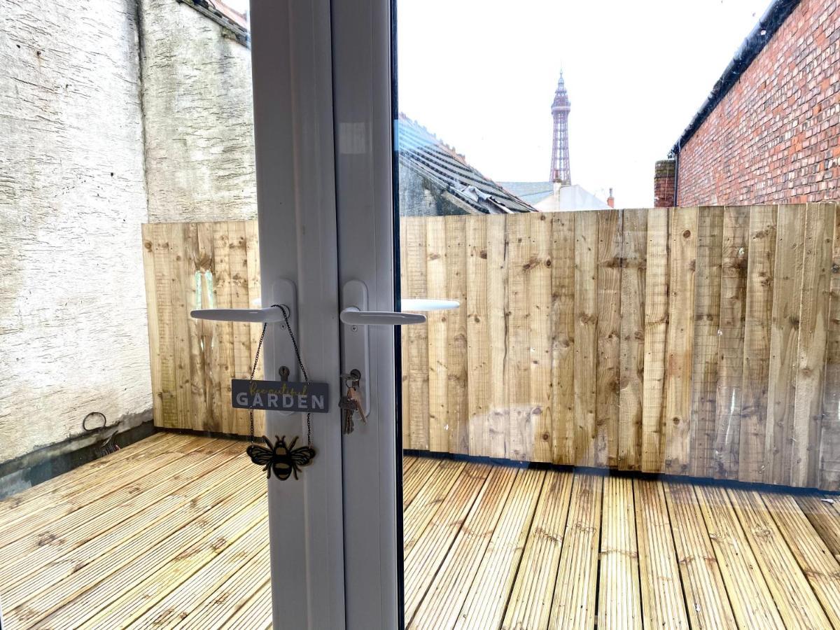 Princess Theatre Beach View Apartments By Blackpool Service Apartments Exterior foto