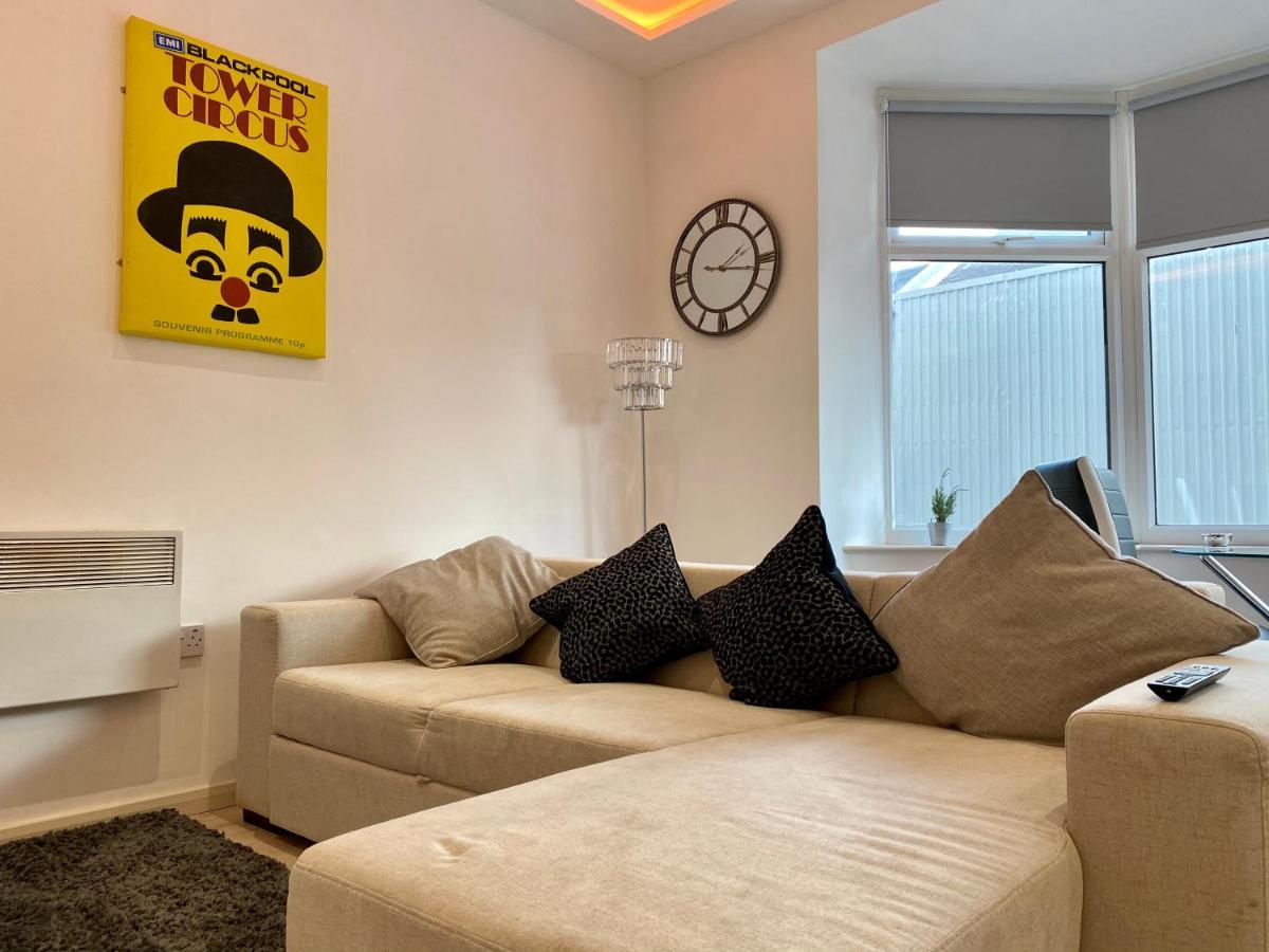 Princess Theatre Beach View Apartments By Blackpool Service Apartments Exterior foto